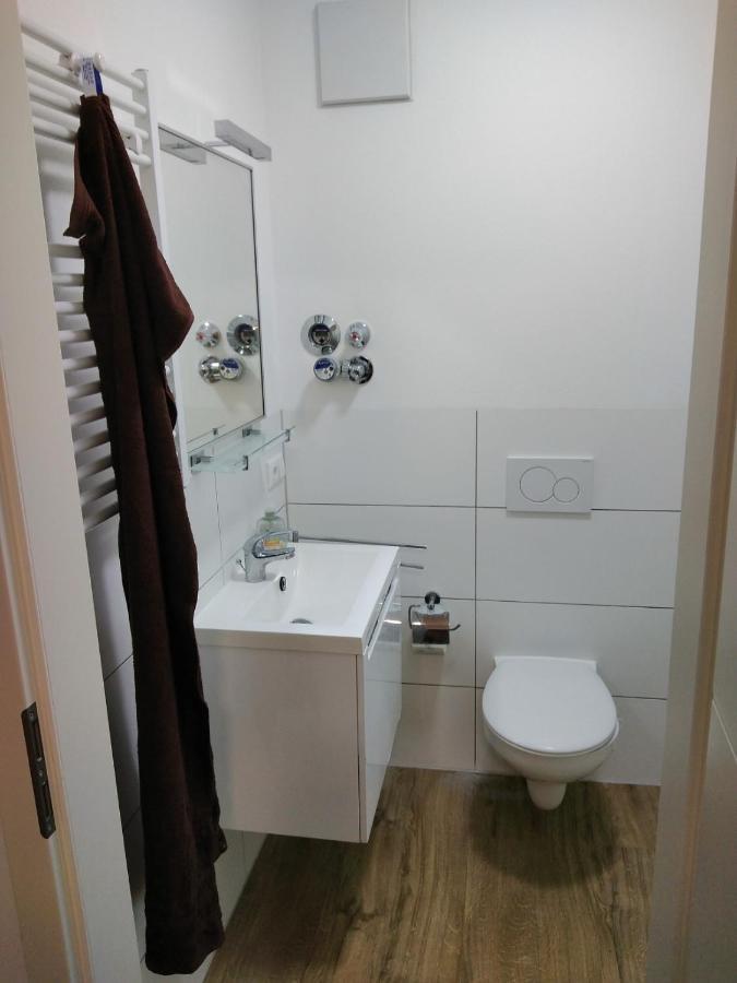 Schoene, Gemuetliche Moeblierte 2 Zi Wohnung In Rgb レーゲンスブルク エクステリア 写真
